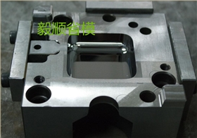 蘋(píng)果充電器模具省模拋光