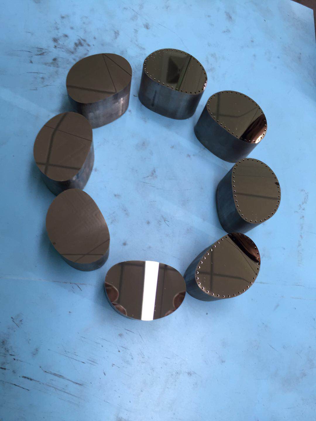  光學(xué)眼鏡模具拋光
