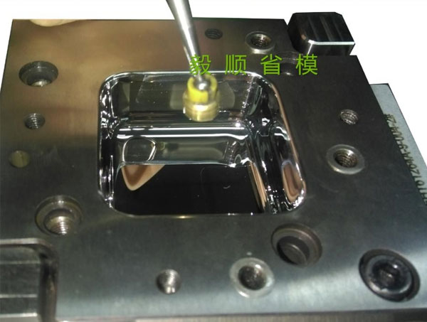 偉創(chuàng)力--蘋(píng)果模具料紋處理